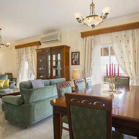 Benetta Villa *